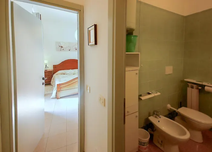 아파트 Casa Dei Poeti Carducci - Two-room For 4 People 메이나